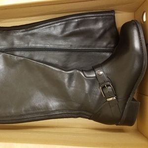 Like new black leather boots, Size 8